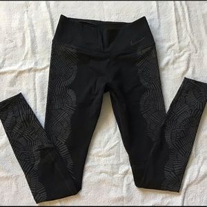 Nike Legendary Tights